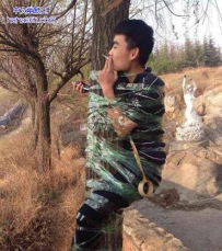 先抽根烟再想想怎么逃脱