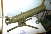 苏联奇怪的反坦克武器，炮弹是1.5千克大号玻璃球