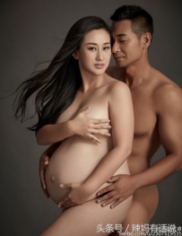 娱乐圈还有这样的明星？出外拍戏也不忘拖儿带女！现传出生三胎~ ...