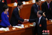 俞正声与李彦宏握手（图）