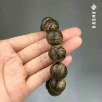 佩戴沉香的功效与作用 戴沉香木手串有什么功效与作用