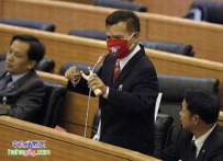 政治家就得文武双全