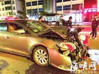 长乐南山车祸 别克追尾摩托一家四口1死3伤