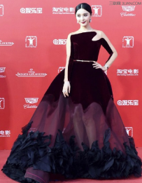 第18届上海电影节女星红毯造型盘点