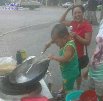 穷人家的孩子早当家，你这也太早了吧！