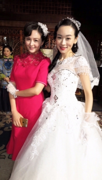 前港姐杨思琦为女儿也够拼了，内地四处登台走穴，大小活动通吃 ...