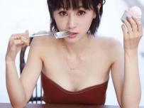 王子文晒低胸美照 曲妖精热辣诱惑竟然有沟！
