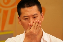 人前被骂成狗黑成碳，人后却赚足名利潇洒度日
