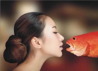 让秀时尚 如何用吻让对方全身酥麻无力