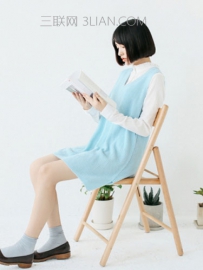 针织背心裙搭配什么衣服鞋子