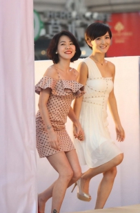 小S徐熙娣、谢娜合开甜品店MS Sugar蜜斯蜜糖北京世贸天阶开业仪式 ...