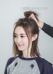 女生半扎丸子头怎么扎好看