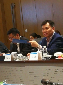 张近东股东会开怼京东：天天被捧 有苏宁交税多吗?