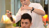 怎么用发泥抓头发