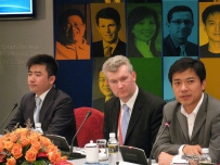 李彦宏参加博鳌亚洲论坛青年领袖圆桌会议(图)