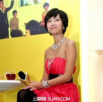 皮肤较黑的女生穿衣颜色搭配要领