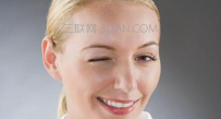 女性眼皮跳的原因是什么