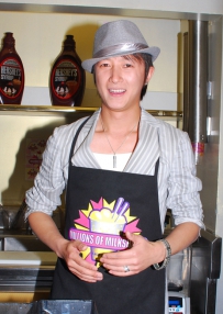 韩庚亲自制作百万奶昔Millions of Milkshakes奶昔命名为韩庚舞动奶昔 ...