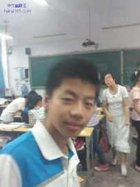 后边的妹纸你很有当女汉纸的潜质