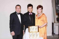 她因脾气臭得罪娱乐圈, 如今生活很美满