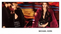 Michael Kors女包2016新品推荐：冬日造型搭配必备街拍单品
