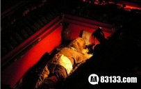 一代霸主秦始皇怎么死的