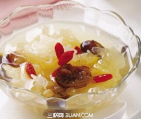 银耳红枣汤能丰胸吗？