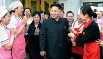实拍那些见到金正恩就哭的朝鲜人：你知道为什么哭吗？