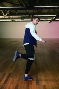 New Balance 247 Classic系列鞋款