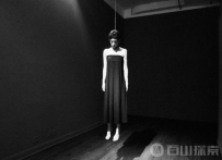 男子为邻居打扫空房子惊现上吊女尸