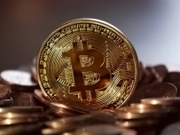 比特币一周暴跌32%引投资者恐慌：跌势不止