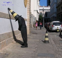 古怪的雕像