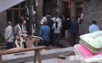 罕见农村土葬