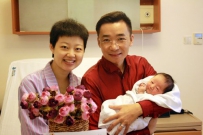 央视主持人高博喜得贵子 宝宝照片首次曝光(图)