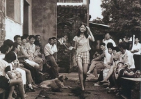 渐行渐远：黑白记忆中的80年代