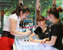 珠宝行业怎样促成销售 我要怎么做好一个珠宝导购