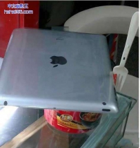 泡面发现没有盖