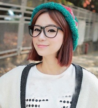 戴眼镜的女学生适合什么发型
