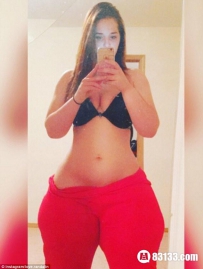 天然巨臀女子走红网络 比例吓人！