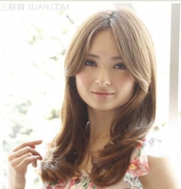 2014日系中长发烫发， 轻松打造出完美鹅蛋脸