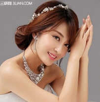 2014韩式新娘婚纱发型推荐