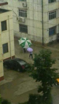 在街上遇到的