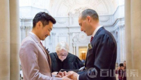 美驻上海男总领事与中国男子成婚