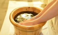 艾叶泡脚有什么好处