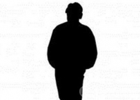 惊魂经历 男子竟在店中挖到棺材