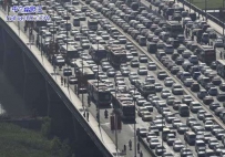 好壮观的堵车