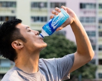 余文乐代言拍摄可口可乐运动饮料水瓶座Aquarius广告