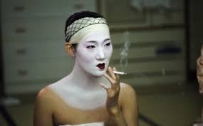 实拍日本所有女性都向往的工作，当中太多人所不知的辛苦