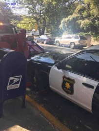 警察叔叔，你的车摊上大事了