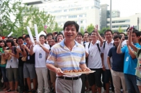 李彦宏送鸡翅？百度300万美元重奖28位员工